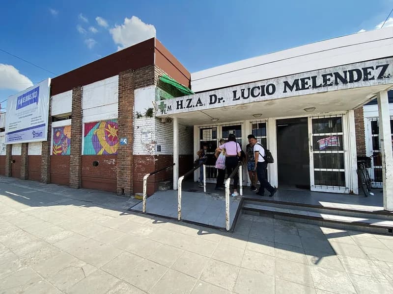 Frente del Hospital Zonal General de Agudos "Dr. Lucio Meléndez"
