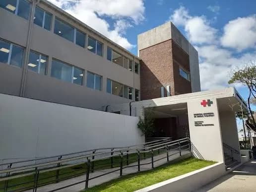 Frente del Hospital Municipal "Dr. Diego Thompson"