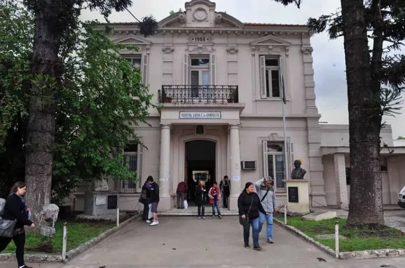 Frente del Hospital Interzonal General de Agudos "Luisa Cravenna de Gandulfo"