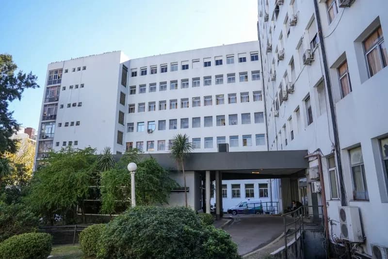 Frente del Hospital Municipal "Méndez"