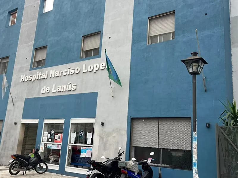 Frente del Hospital "Dr. Narciso López" de Lanús