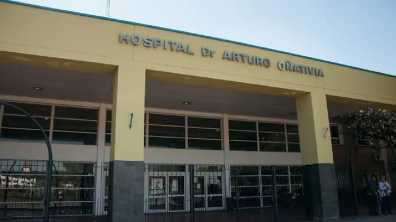 Frente del Hospital Zonal General de Agudos "Dr. Arturo Oñativia"
